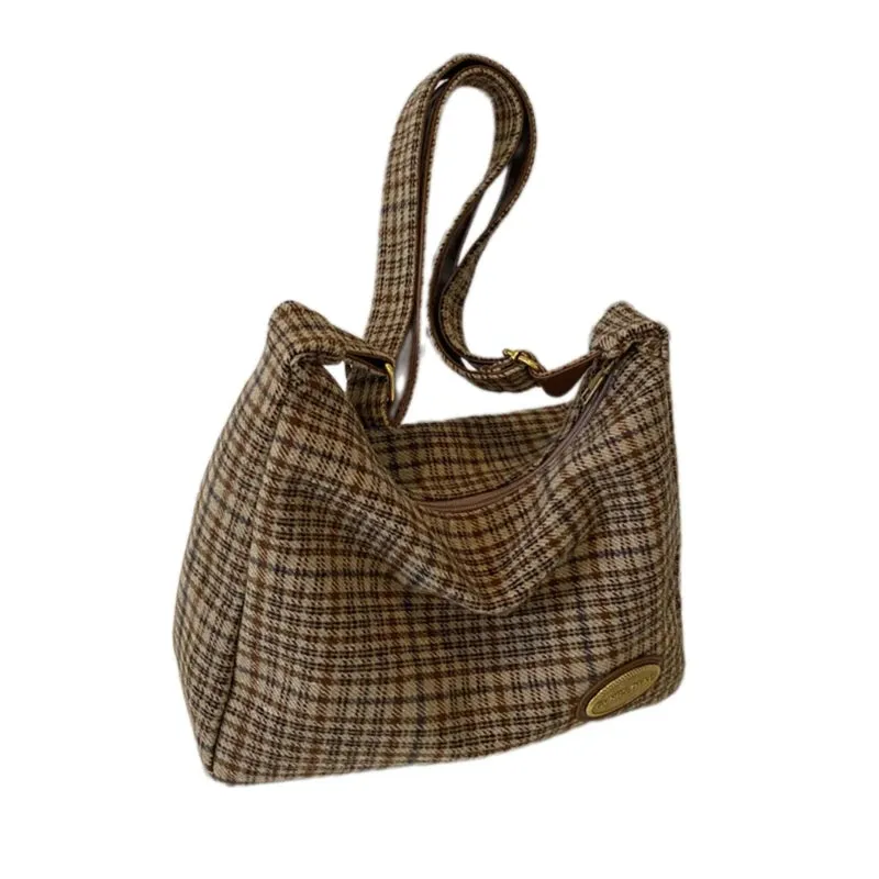 Uakiss Stylish Crossbody Bag Trendy and Functional Shoulder Purse Sling Bags for Men and Women